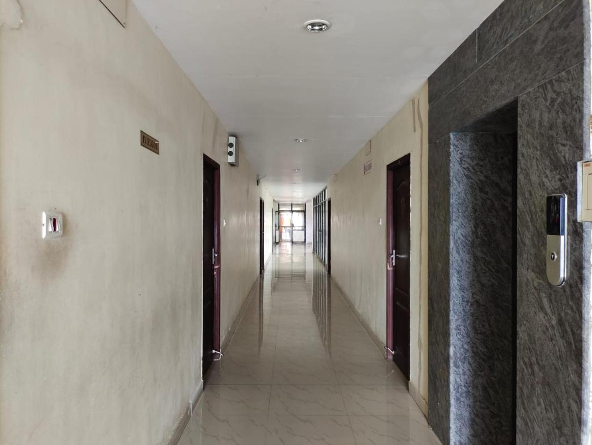 Hotel Geetha International Thoothukudi Extérieur photo