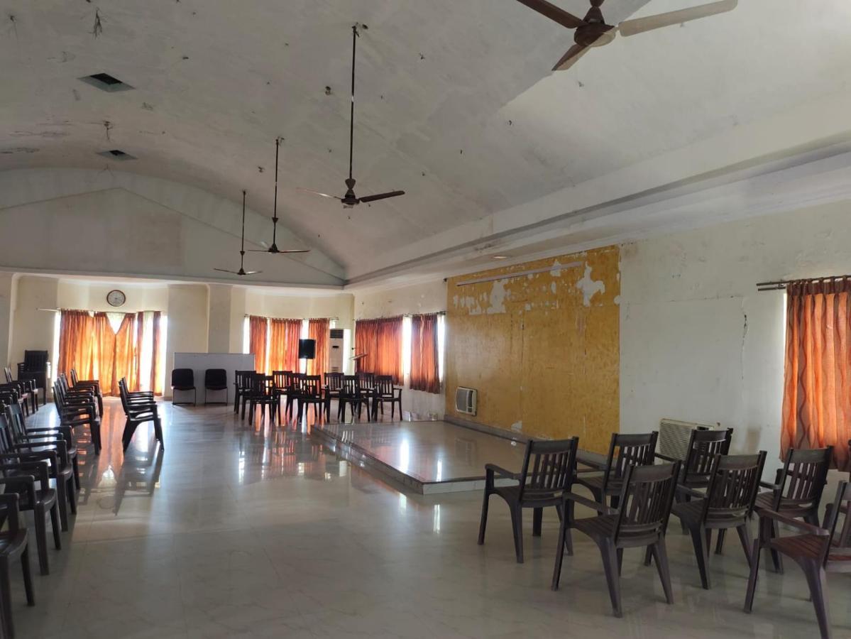 Hotel Geetha International Thoothukudi Extérieur photo
