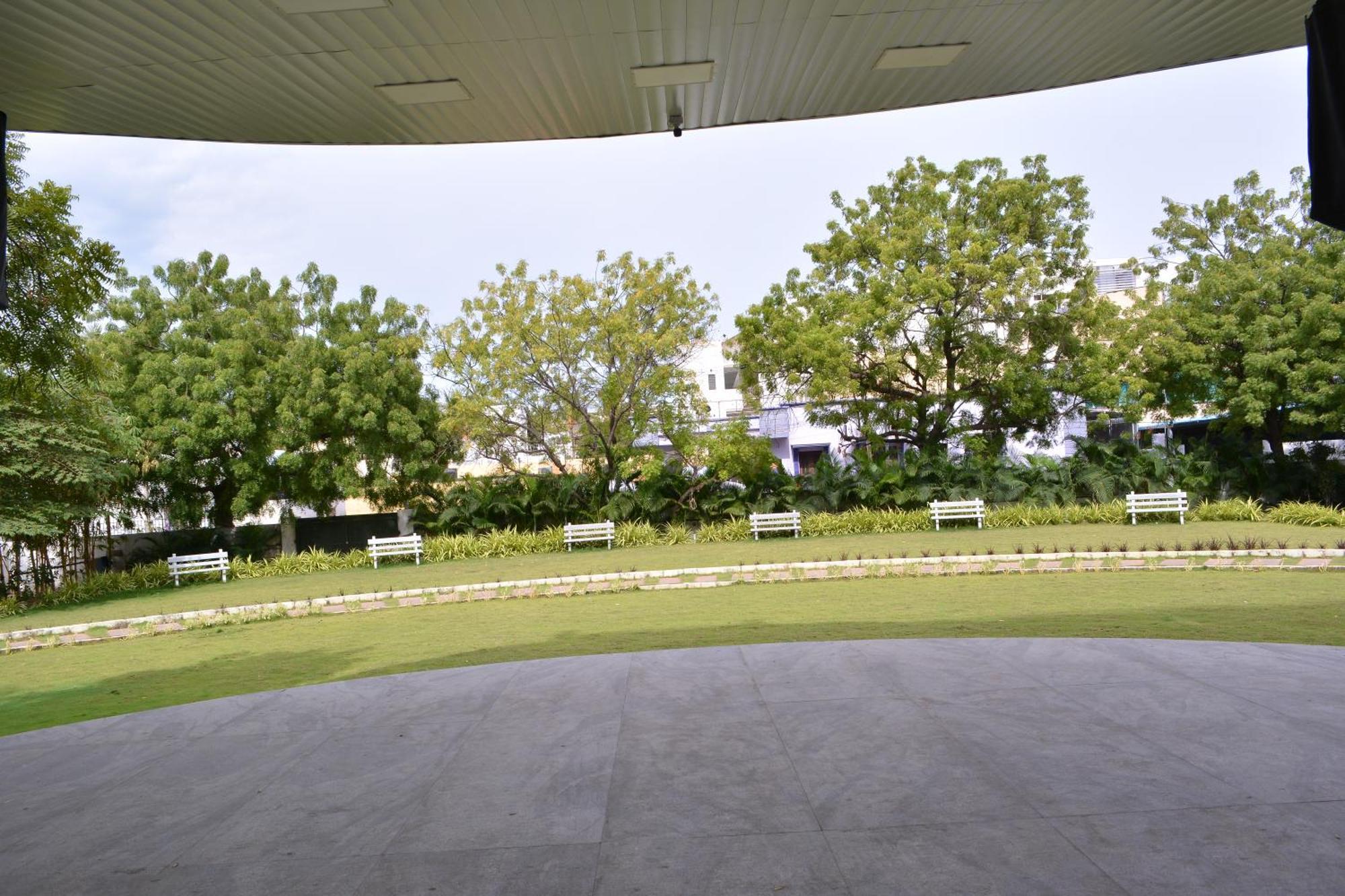 Hotel Geetha International Thoothukudi Extérieur photo