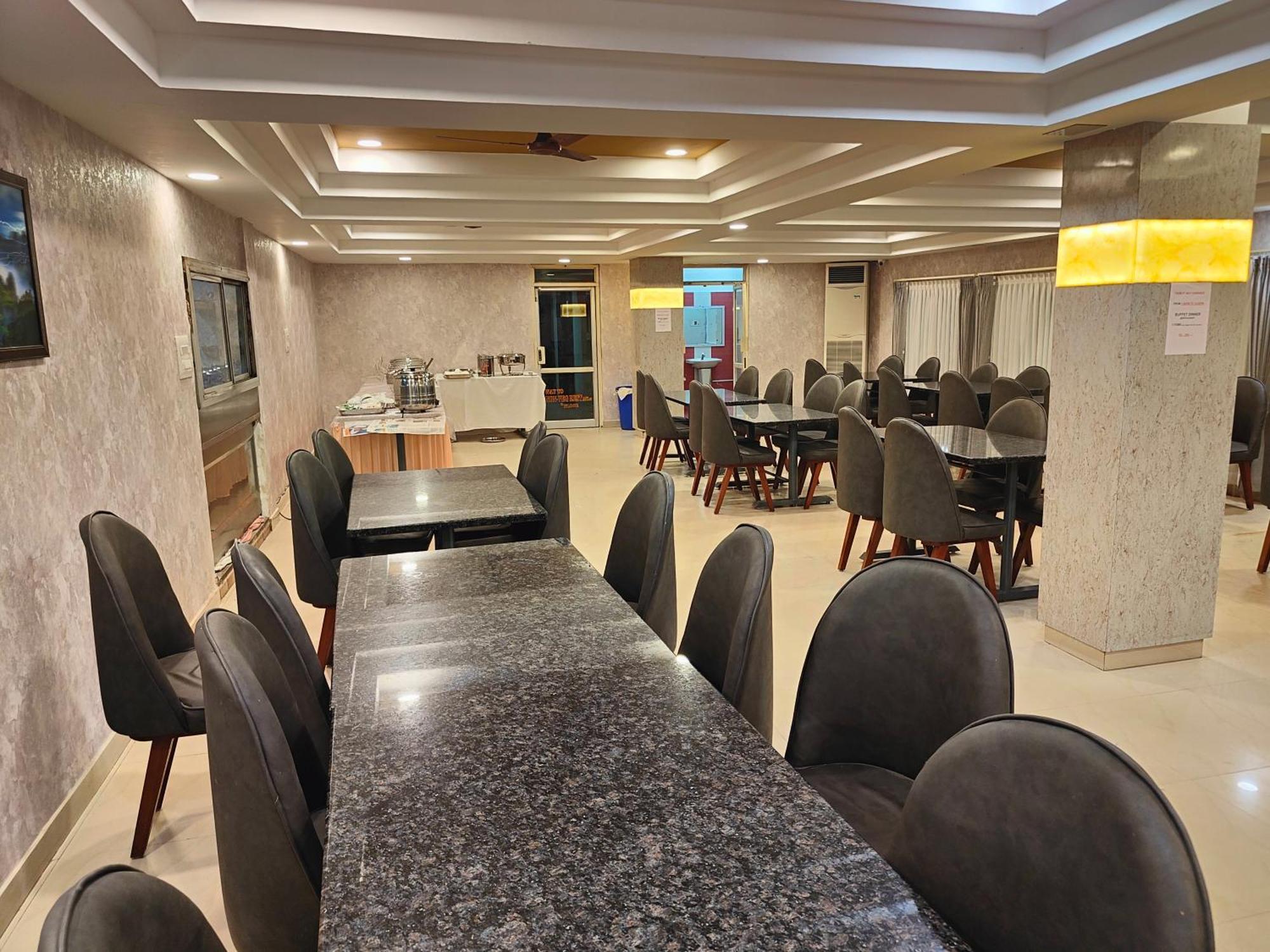 Hotel Geetha International Thoothukudi Extérieur photo