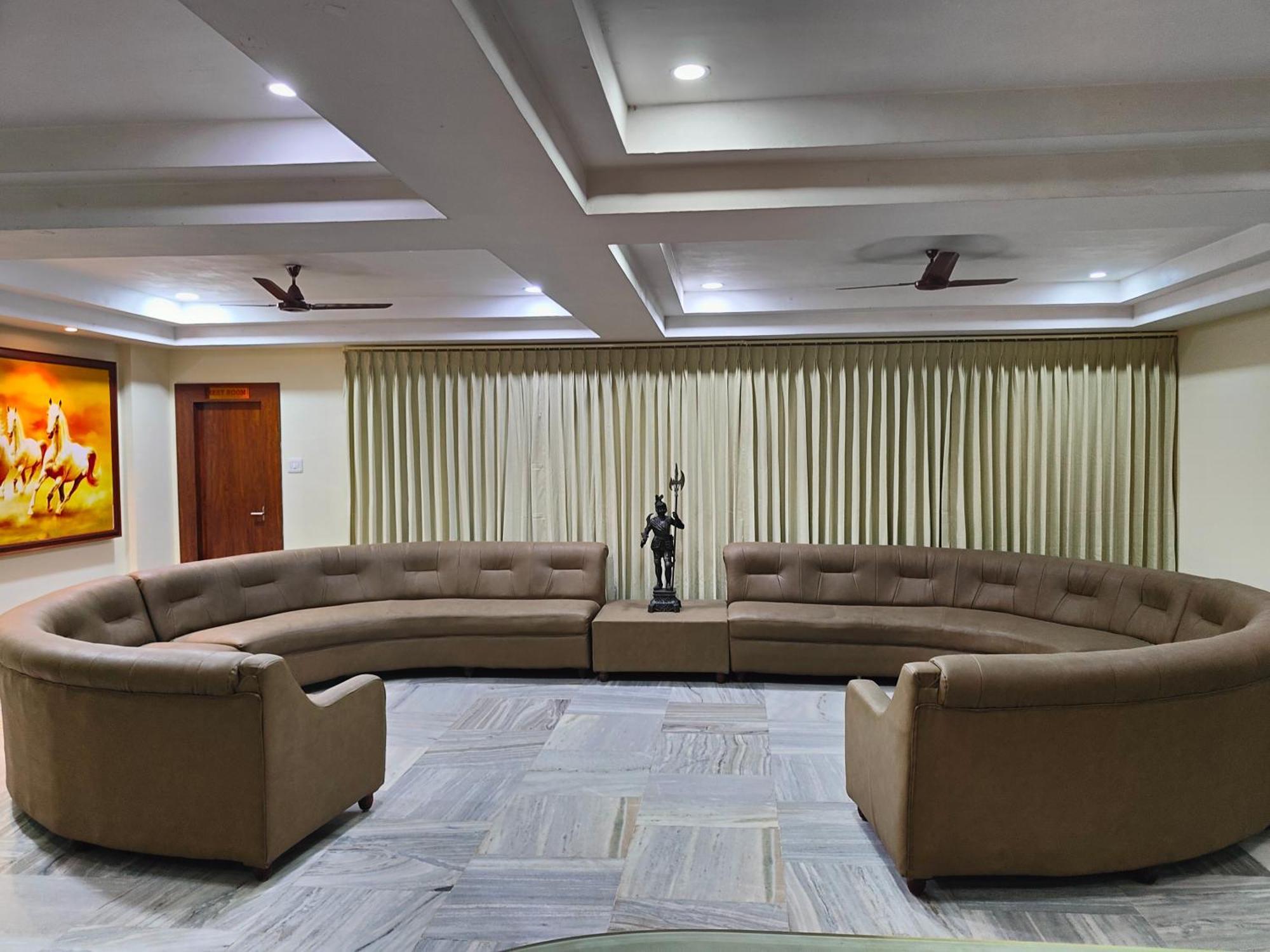 Hotel Geetha International Thoothukudi Extérieur photo