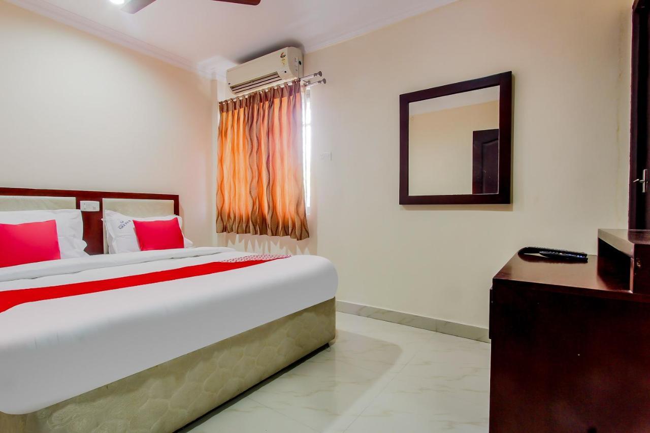Hotel Geetha International Thoothukudi Extérieur photo