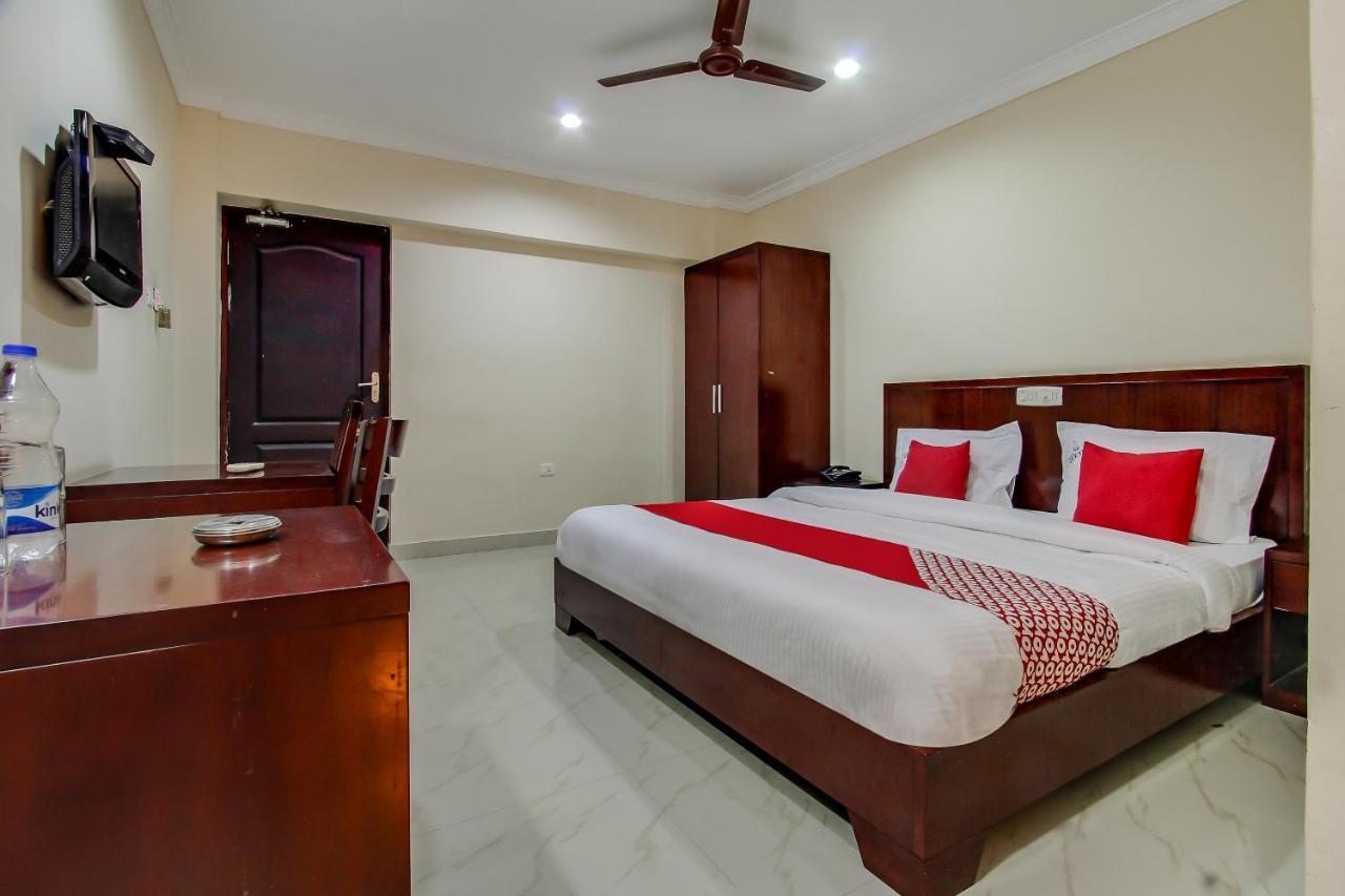 Hotel Geetha International Thoothukudi Extérieur photo