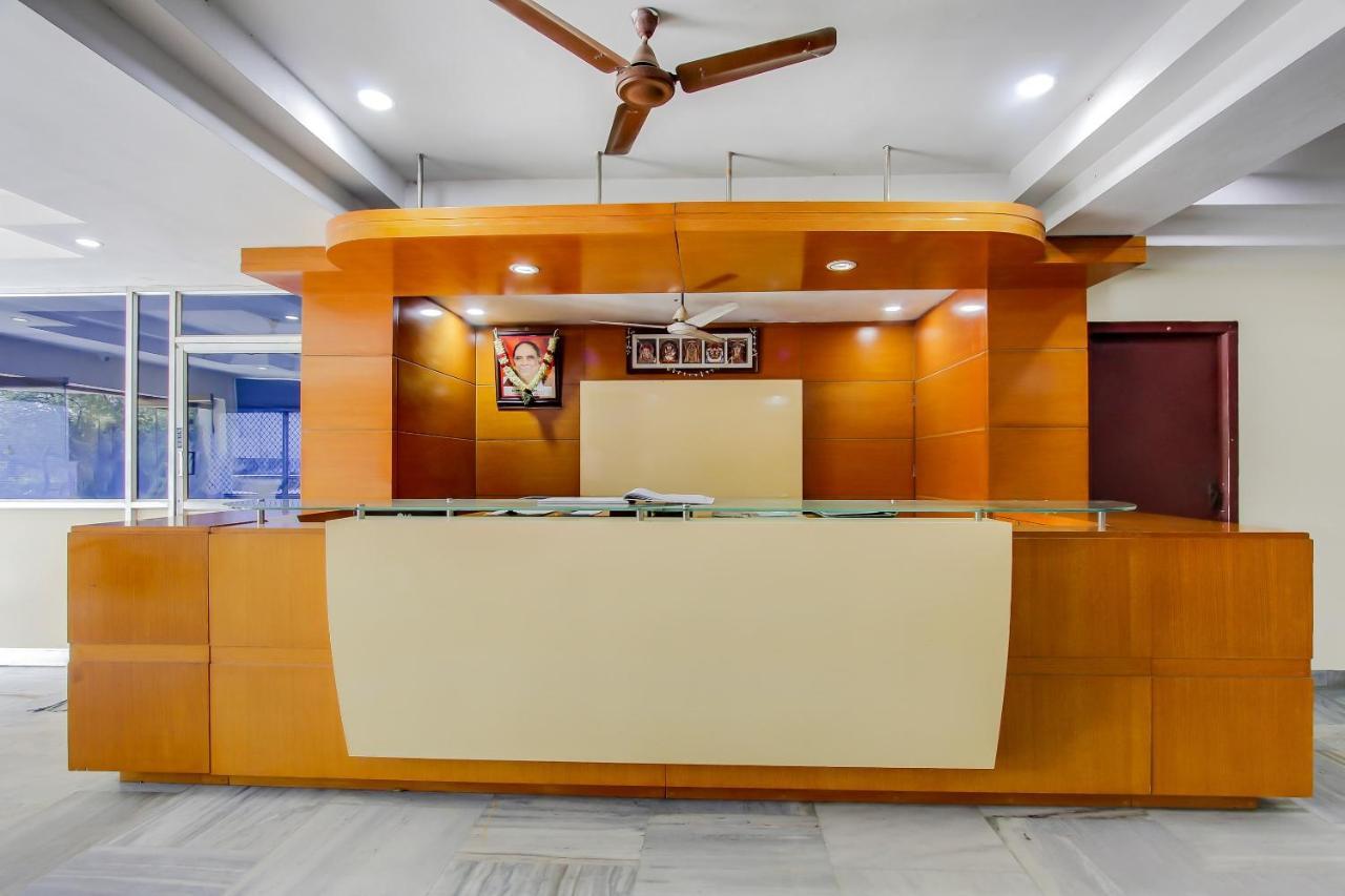 Hotel Geetha International Thoothukudi Extérieur photo